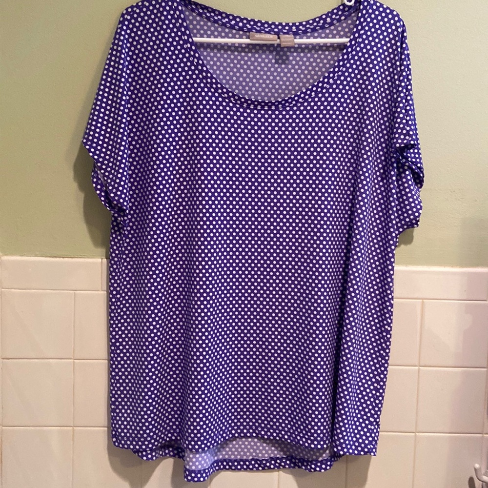 🌺Chicos woman’s size 3 polka dot top short sleeve crew neck